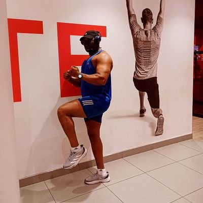 Mlandenl's profile picture. the future belongs to those who believe in their dreams!!!