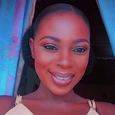 ElizabethJ32770's profile picture. 