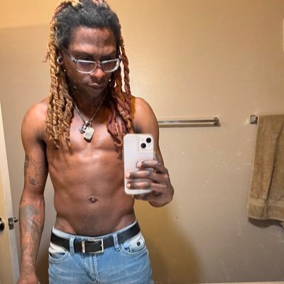 lindsey_sounds's profile picture. i make bippity boppity music // IG: @lindseylikethat