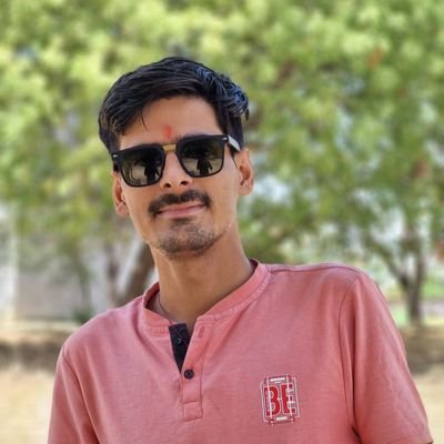 #बुद्धिहीन तनु जानि के, सुमिरौ पवन कुमार
#बल बुद्धि विद्या देहु मोहि, हरहुं कलेश विकार !!
🚩🙏 जय बजरंगबली की🙏🚩