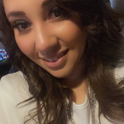 YvetteMoreno24's profile picture. 
