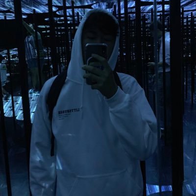 LivingstoneL13's profile picture. rare