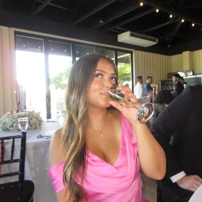 madiBtraps's profile picture. tennessee ✞ alpha delta pi