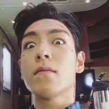 i supply gay porn for u horny people (avi not me obviously) NOT A FAN FIC ACC