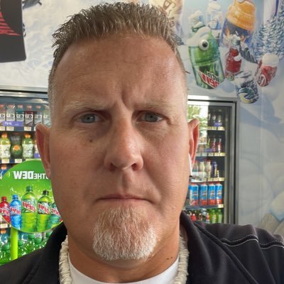 ELoftus17532's profile picture. 