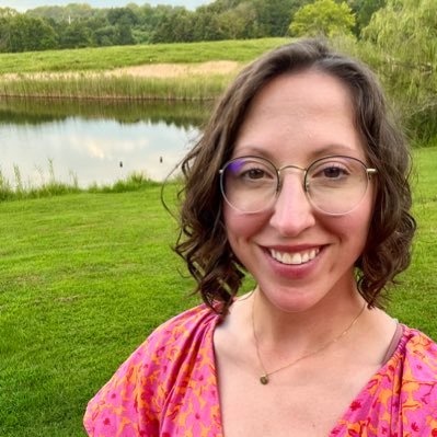 💛Mama✏️Fifth Grade Teacher🐱Cat Mom 🌻She/Her☀️Mid-MO📒Reading Enthusiast