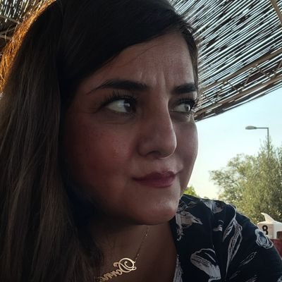 Yaşamak bir ağaç gibi tek ve hür
ve bir orman gibi kardeşçesine ...
👩🏫
🏃♀️
📍Meine Nation ist Mensch, mein Land ist die Welt.