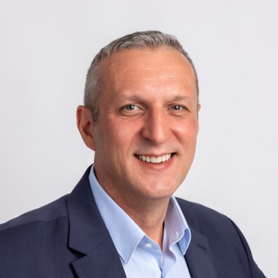 Vice-Président des Opérations IT | Member of the Executive Board of Generix Group | Toujours la tête dans les nuages ☁️ et fan d'Apple 🍏 | Tweets = mine