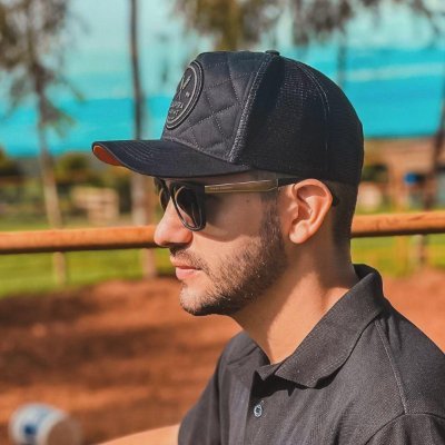 Tech Nerd & Sky Enthusiast 🌐✈️ Stocks & Crypto is life #DYOR