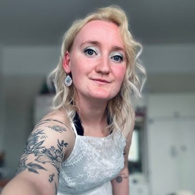 Little and blonde, scatterbrain galore, 29 and increasing.