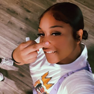 Nina86506065749's profile picture. 