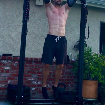 GiantQT1p's profile picture. Bullish Gent