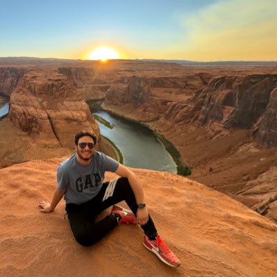 Geoscience grad student @uazgeos. FINESST @NASA fellow who melts rocks in the lab. Planetary scientist in the making. 🌓🌋🔭