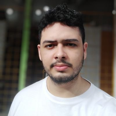 Fã de jogos de RPG e porrada, amo Tokyo Ghoul e um draminha.