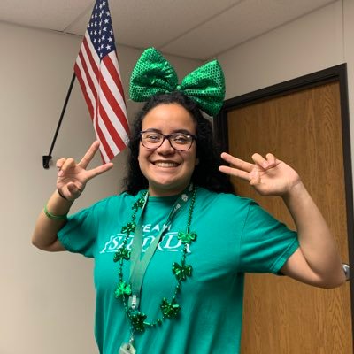 2nd grade, ELA👩🏻‍🏫 💚ISIBINDI💚🤟🏼🦁 ❤️🤍Indiana University grad ‘22🤍❤️ 🇲🇽🇲🇽