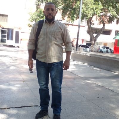 larense de nacimiento patriota que ama a Venezuela hasta el tuetano de sus huesos.