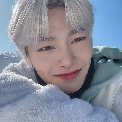 aminvcr's profile picture. ⠀⠀⠀⠀⠀⠀⠀⠀⠀⠀ zZz shh! mingi is sleeping.
