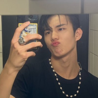 id0lgooncap's profile picture. NSFW | I make gooncaps for id0ls | not meant to be harmful, all for entertainment | dms open for requests |