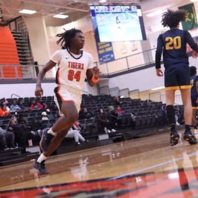 24_IML's profile picture. 6’2 CG | CO of ‘25 | Waynesville High School | 3.2 GPA | isaiah24love@outlook.com | phone number - 573-586-7837 | 17 years old