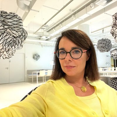 War Präsidentin des AT-Patentamts, jetzt beim Europäischen Patentamt. Fühlt sich in Moskau & in Wien zuhause, lebt sich in München ein. Privat hier. 🇺🇦