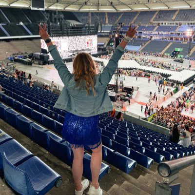 eintrachthoney's profile picture. taylor swift 🤍