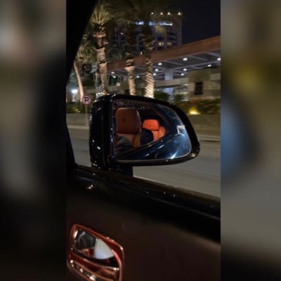 البار بوالديه لا يضيع، ولا يخيب، ولا يخسر.