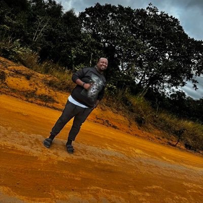 HIPHOP Enthusiast. YOLO advocate. YANGA & Arsenal FC Diehard fan
