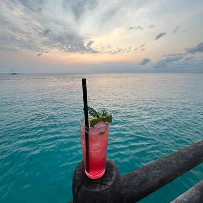 Luqqebets's profile picture. I love making money on the beautiful game. Goals, goals and more goals.💸