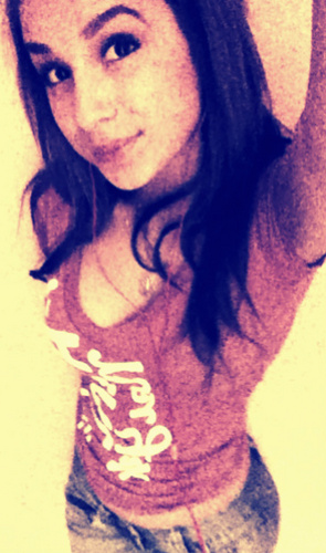 PUlidO_bAby's profile picture. i speak my mind aint got no limit. MAKE friends real easily.outgoing & funny so people say.im that type of girl that no matter what she does shell never fit in