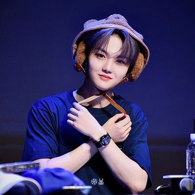 “don't look back, this path. there's nowhere for us to return to, “jikjin”. embrace your fears. turn even your worries into motivation” – choi hyunsuk 🦔🩷