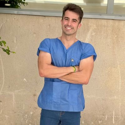 Andalú. Malagueño❤️Facultativo Especialista en Farmacia Hospitalaria. Profe de opos. Nadador y árbitro nacional de natación.