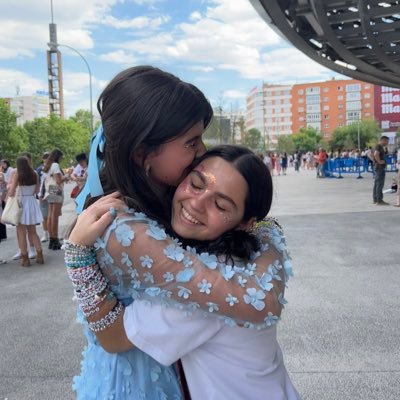 violetagironess's profile picture. flying in a dream, stars by the pocketful