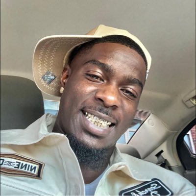 CEO of moolah clothing brand ! LLMONEY LLJOC 🕊️