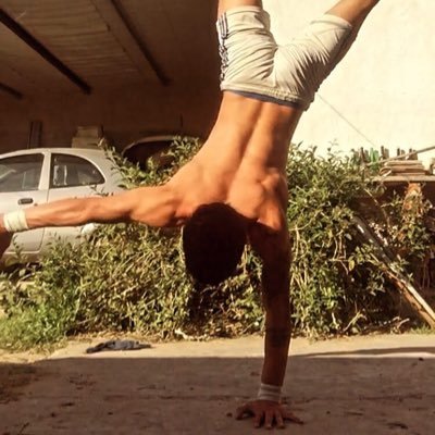 Gimnasta. Aventurero. Lo que se hace con gusto se disfruta sin culpa. https://t.co/iPrJFIGLvo