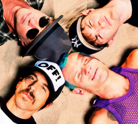 I'm a fan of the band more perfect world: Red Hot @ChiliPeppers ! RHCP is more than a band, it's a lifestyle, a theraphy. A new world to good music.. ♫ ♪