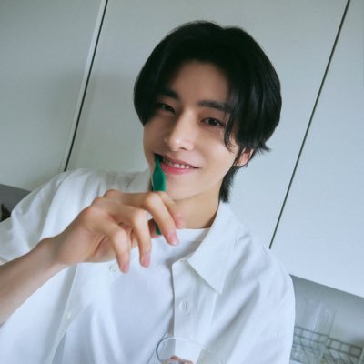 SeoYulxxviii's profile picture. 