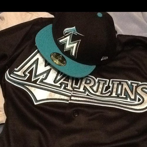 arlene_lang's profile picture. Miami Marlins Fan, Dominican, Chinese, Cuban ⚾