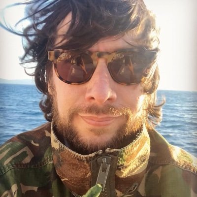 Giornalista, scrittore, sabotatore, mi leggete su @ilgiornale , @insideoverita e altrove. Ho scritto un libricino, volevano farne un film..