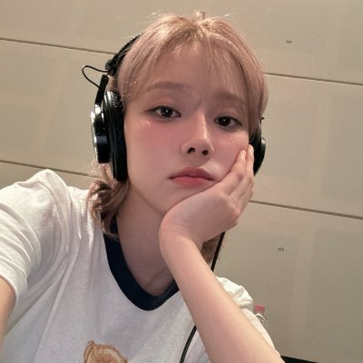 “ the artist whose name is a genre itself — #에스파 ”