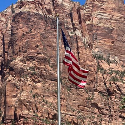 Lynniebull52022's profile picture. Wellness Life/Mom/Wife