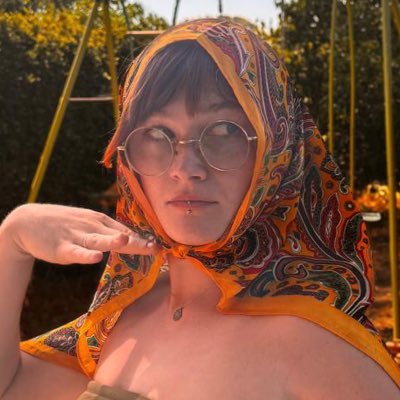 wishitstuesday's profile picture. 🤨