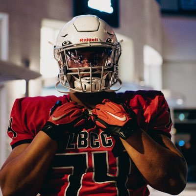 LanceLee0305's profile picture. | Long Beach City College | 6,4 280 lbs | |O-Line, RG,LG| Qualifier|