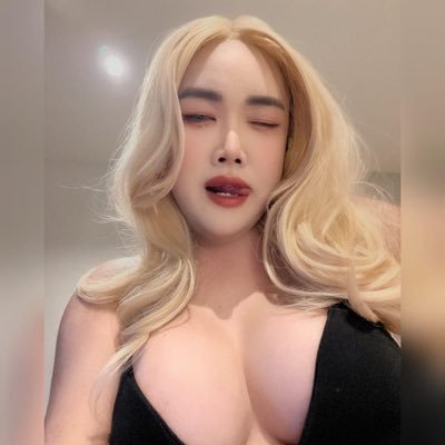 BamBome's profile picture. เป็นสาวนิสัยดีขี้อ้อนชอบถ่ายรูปSexyชอบท่องเที่ยวและชอบผู้ชายไม่เรื่องมากถ้าจะคุยก็ส่งรูปมาด้วยนะคะถ้าไม่มีรูปทักมาให้ตายก็ไม่ตอบจะคุยกันกรุณาแสดงตัวหน่อย