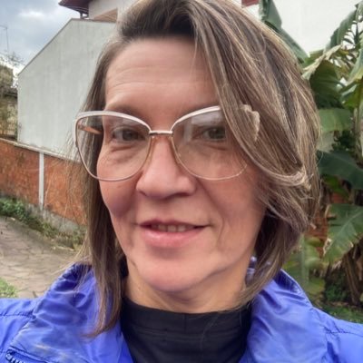 arielamalves's profile picture. 
