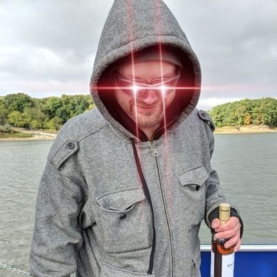 Doing my part to dump gasoline on this dumpster fire of the internet.
🏴
Huge/PeePee