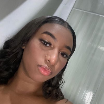 ___mikaelyy_'s profile picture. 