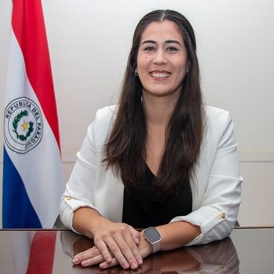 Directora de Formación para el Desarrollo del @MEF_paraguay 🇵🇾 Master en Educación #BECAL | Estudiante internacional del año por el gobierno de Australia