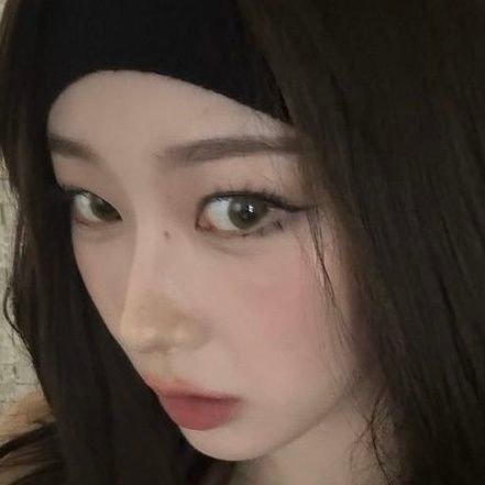 yeonselles's profile picture. LO$ER=LO♡ER.