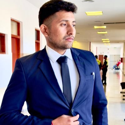 Abogado.
la lucha es contra la desigualdad!