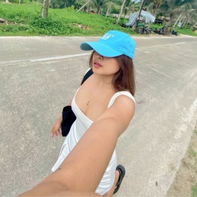 TrexieApor's profile picture. Hey stalkers 👋 Is this the moment where you fall inlove with me? It is isn't it? You're totally falling in love with me! 😆